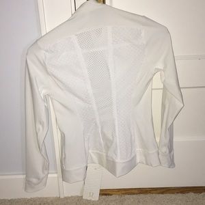 ‼️FLASH SALE‼️NEVER WORN LULU JACKET!!